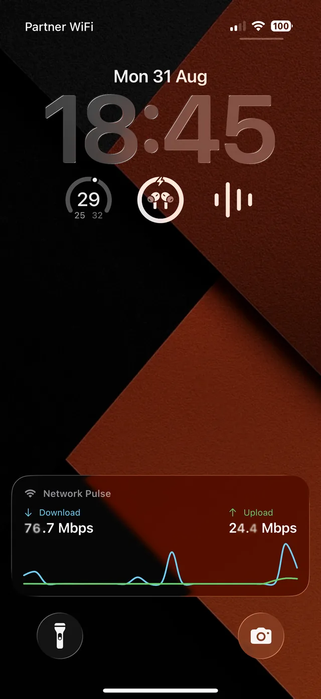 Network Pulse iOS Lock Screen live throughput widget